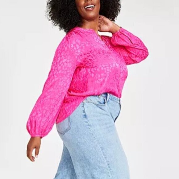 On 34th Women's Plus Size Button Front Pink Jacquard Long Sleeved Shirt NWT - Picture 4 of 9